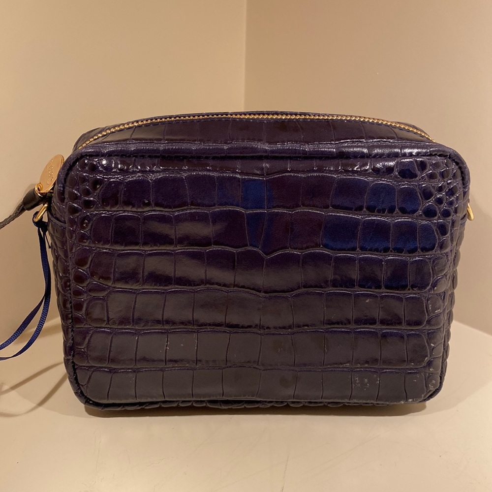 NWT no longer available Clare V. Midi Sac in Navy Croc with black strap